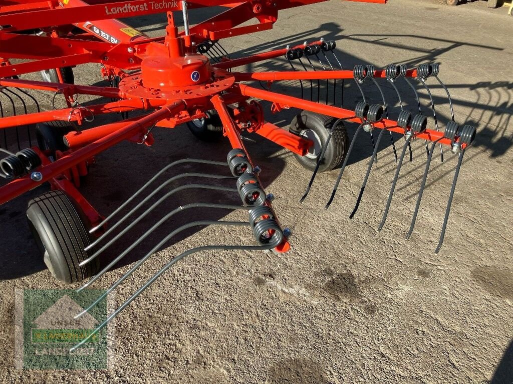 Schwader του τύπου Kuhn GA 3201 GM, Neumaschine σε Murau (Φωτογραφία 8)