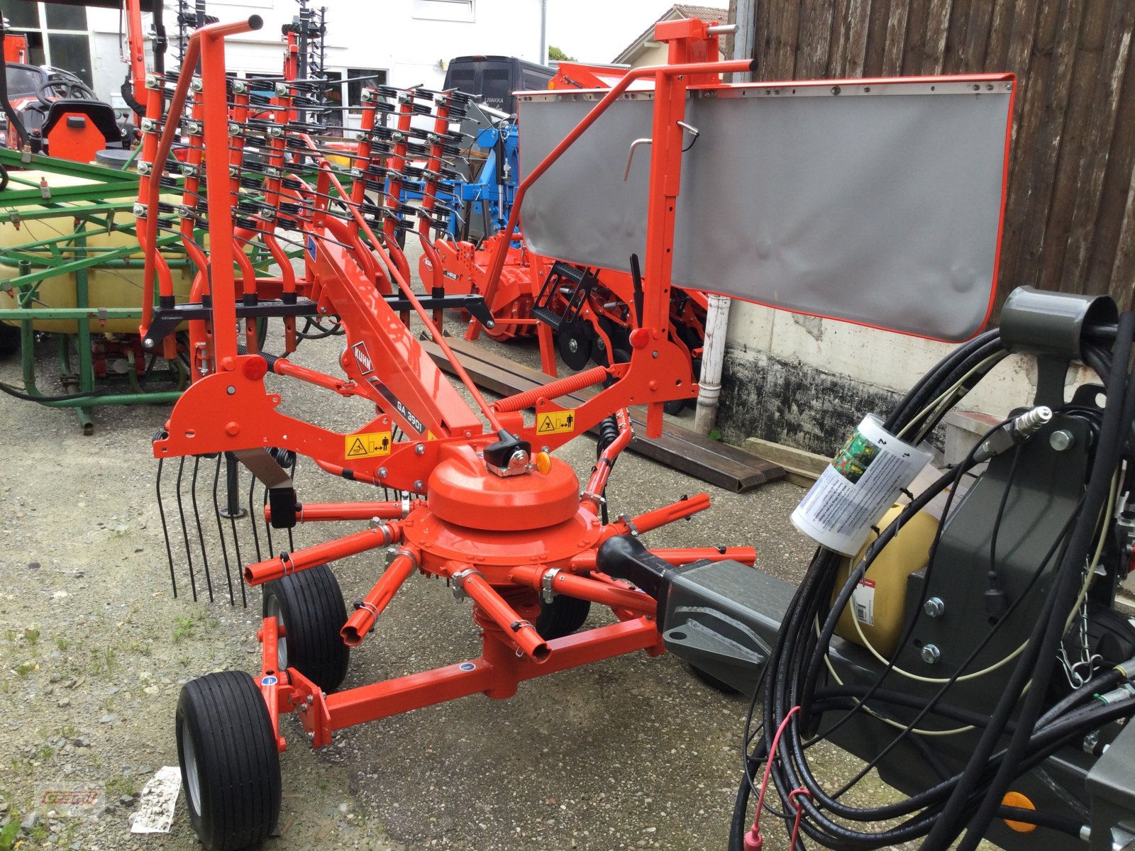 Schwader of the type Kuhn GA 3901, Neumaschine in Kößlarn (Picture 2)