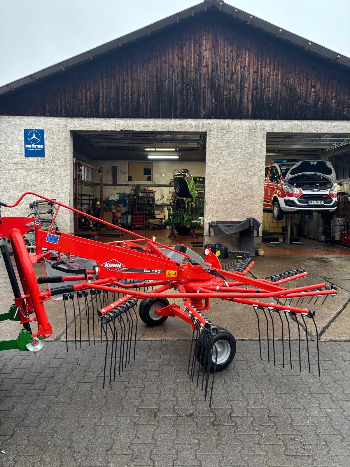 Schwader типа Kuhn GA 3901, Neumaschine в Flörsbachtal (Фотография 2)