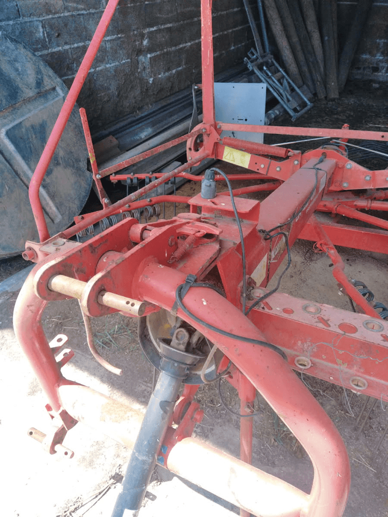 Schwader του τύπου Kuhn GA 4121 GM, Gebrauchtmaschine σε ISIGNY-LE-BUAT (Φωτογραφία 5)