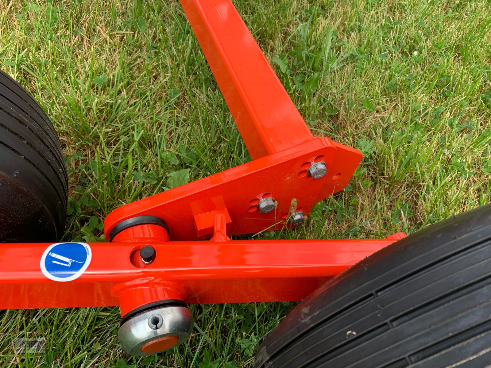 Schwader des Typs Kuhn GA 4201, Neumaschine in Geratskirchen (Bild 8)