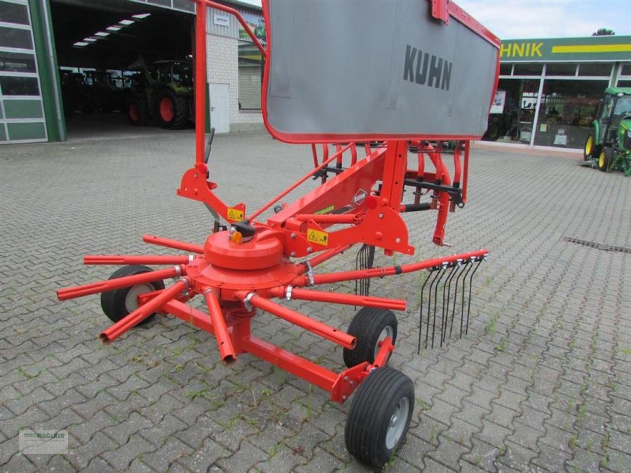 Schwader tipa Kuhn GA 4201, Neumaschine u Bad Wildungen - Wega (Slika 2)