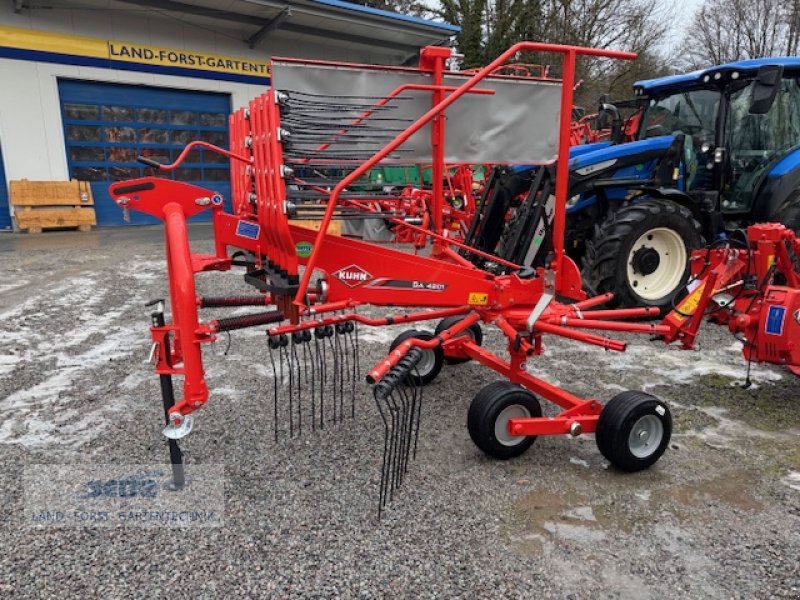 Schwader tipa Kuhn GA 4201, Neumaschine u Lindenfels-Glattbach (Slika 1)