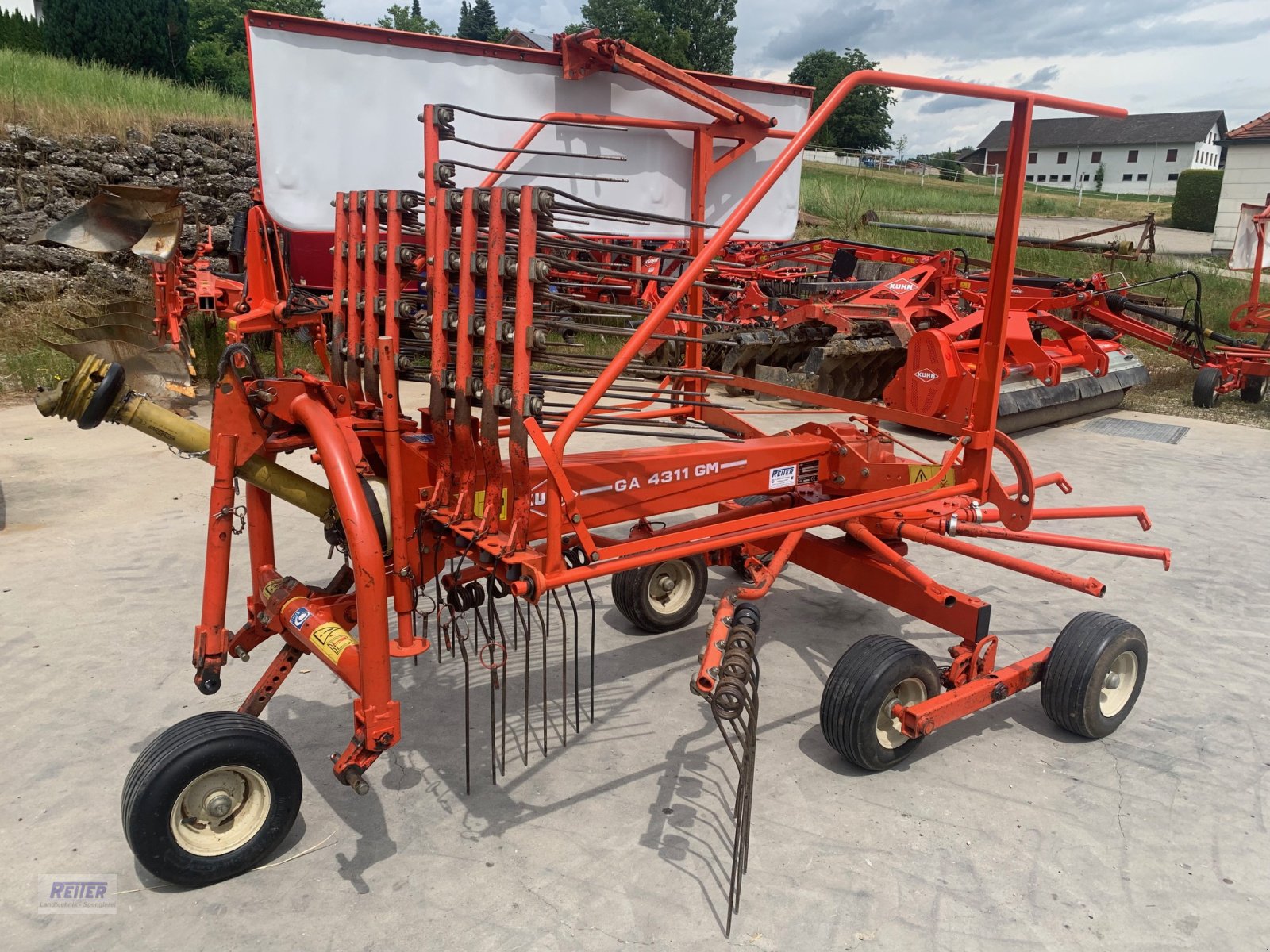 Schwader of the type Kuhn GA 4311 GM, Gebrauchtmaschine in Geratskirchen (Picture 1)