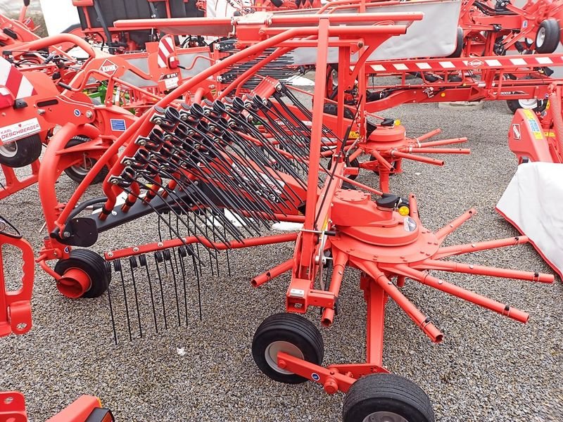 Schwader of the type Kuhn GA 4431 Schwader, Neumaschine in St. Marienkirchen (Picture 6)