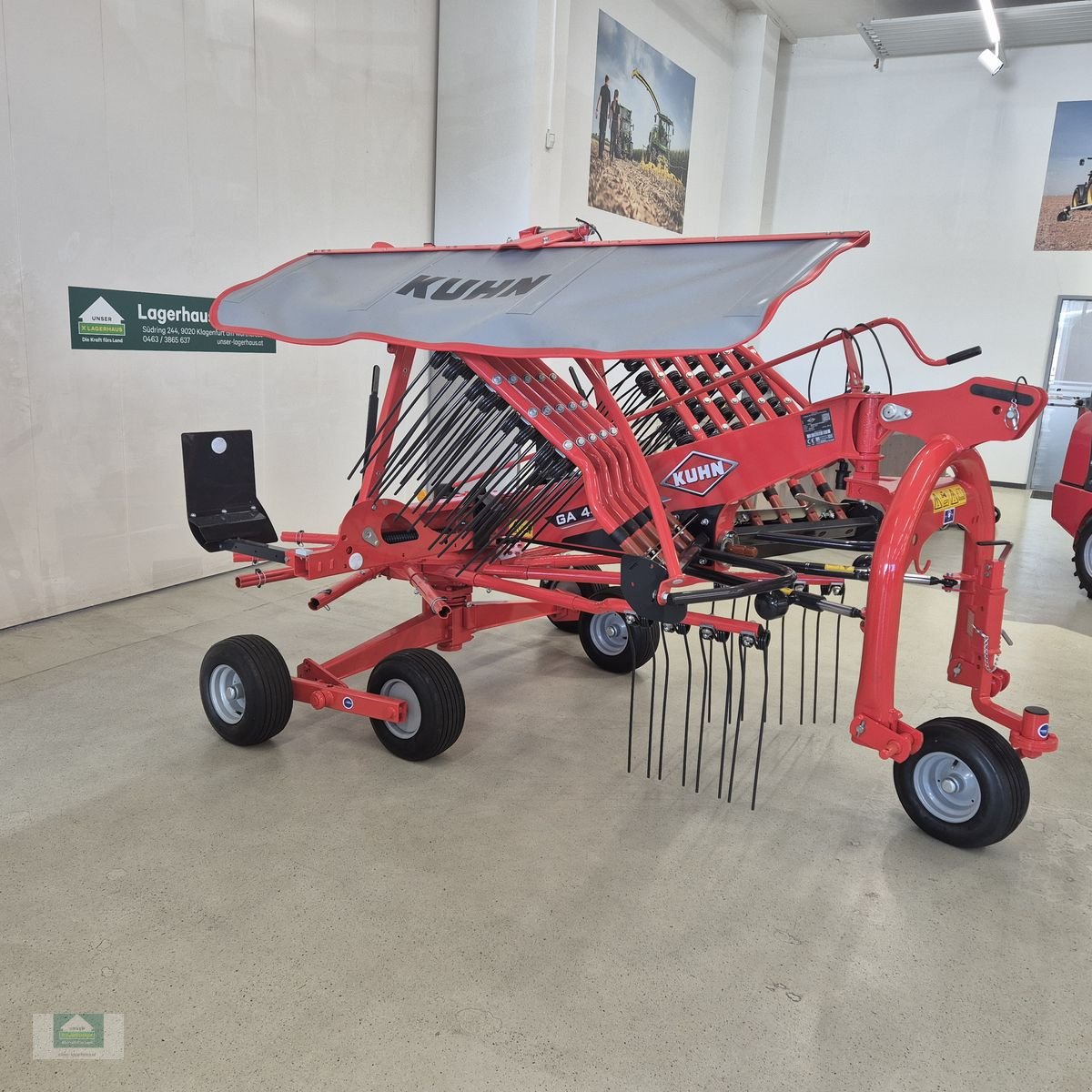 Schwader typu Kuhn GA 4431, Neumaschine v Klagenfurt (Obrázek 1)