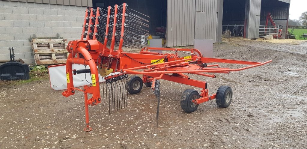 Schwader des Typs Kuhn GA 4521 GM, Gebrauchtmaschine in SAINT LOUP (Bild 2)