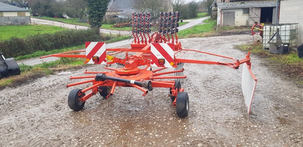 Schwader des Typs Kuhn GA 4521 GM, Gebrauchtmaschine in SAINT LOUP (Bild 3)