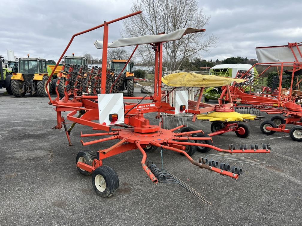 Schwader du type Kuhn GA 4521 GM, Gebrauchtmaschine en Aubiet (Photo 4)