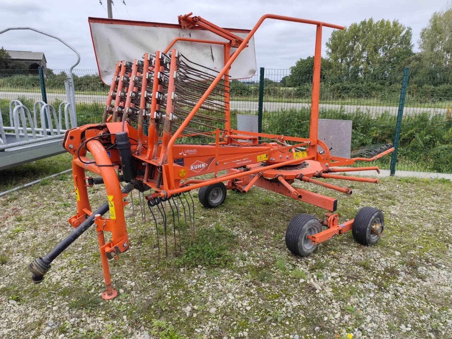 Schwader типа Kuhn GA 4521, Gebrauchtmaschine в Montenay (Фотография 2)