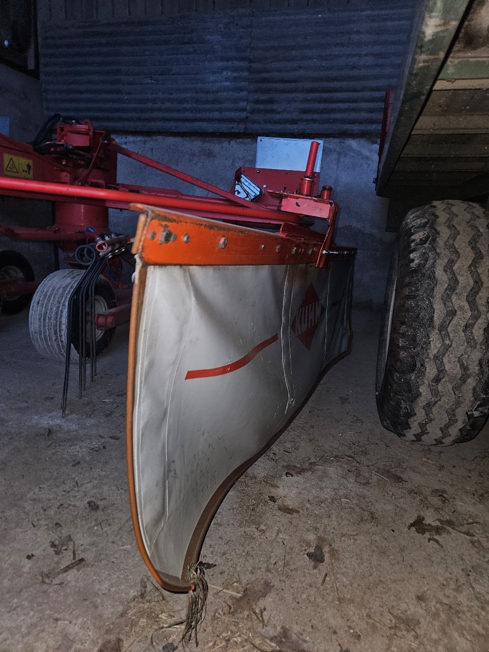 Schwader типа Kuhn GA 6000, Gebrauchtmaschine в MANDRES-SUR-VAIR (Фотография 8)