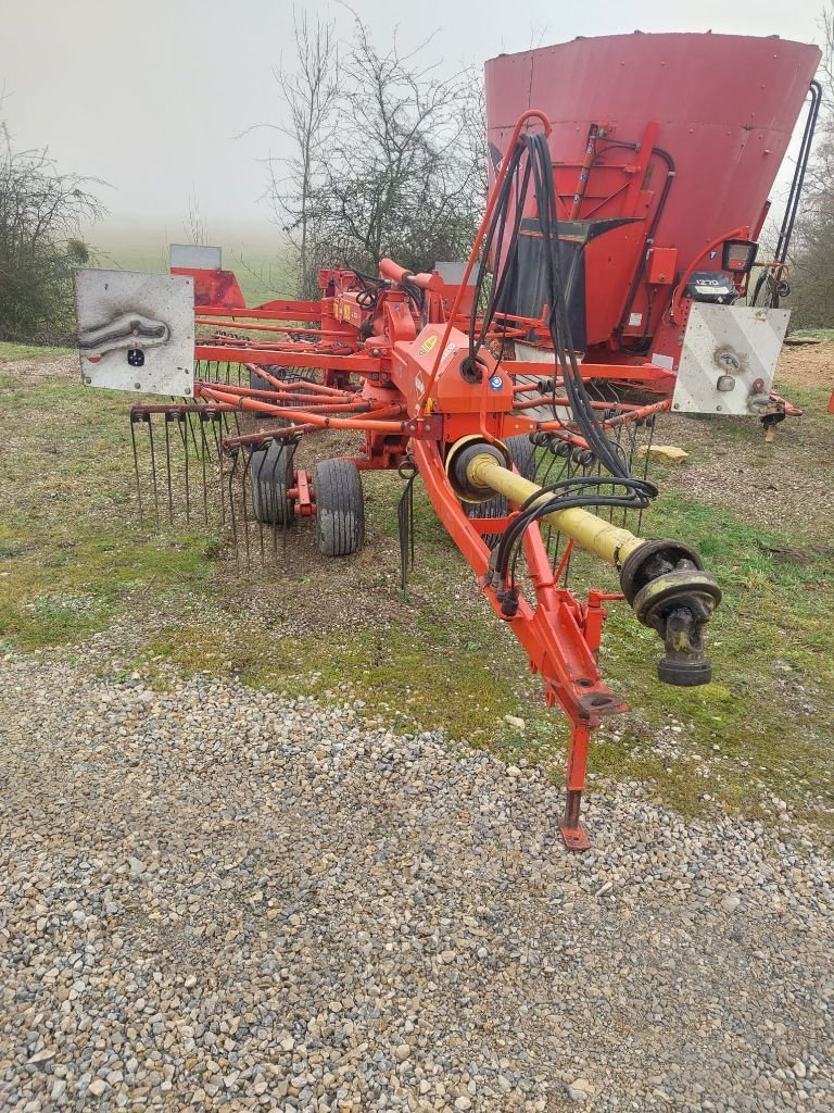 Schwader van het type Kuhn GA 6000, Gebrauchtmaschine in MANDRES-SUR-VAIR (Foto 1)