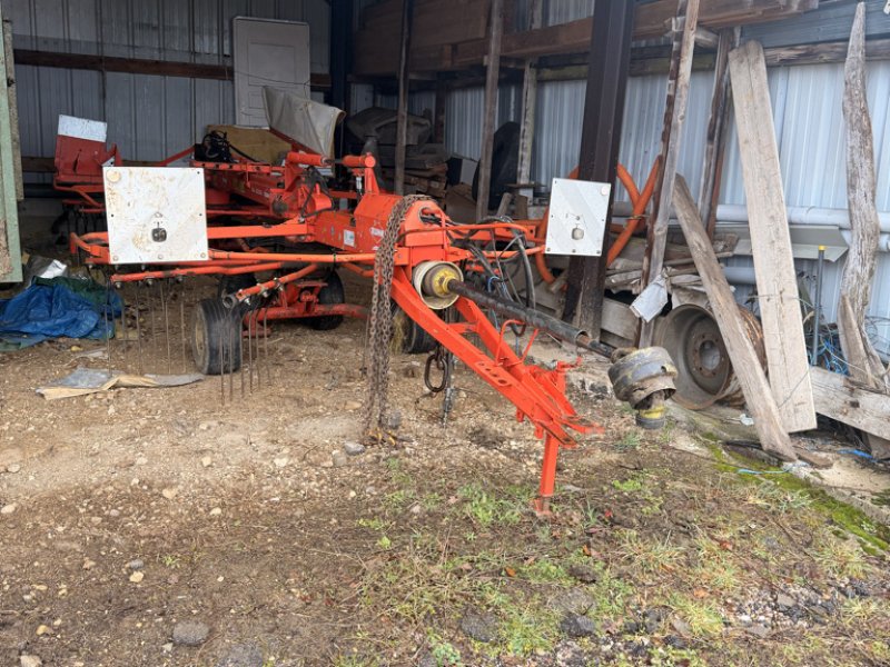 Schwader a típus Kuhn GA 6002, Gebrauchtmaschine ekkor: MANDRES-SUR-VAIR