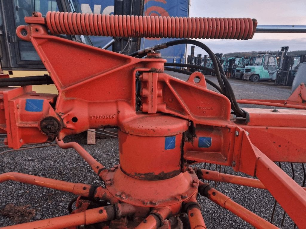 Schwader Türe ait Kuhn GA 6002, Gebrauchtmaschine içinde azerailles (resim 7)