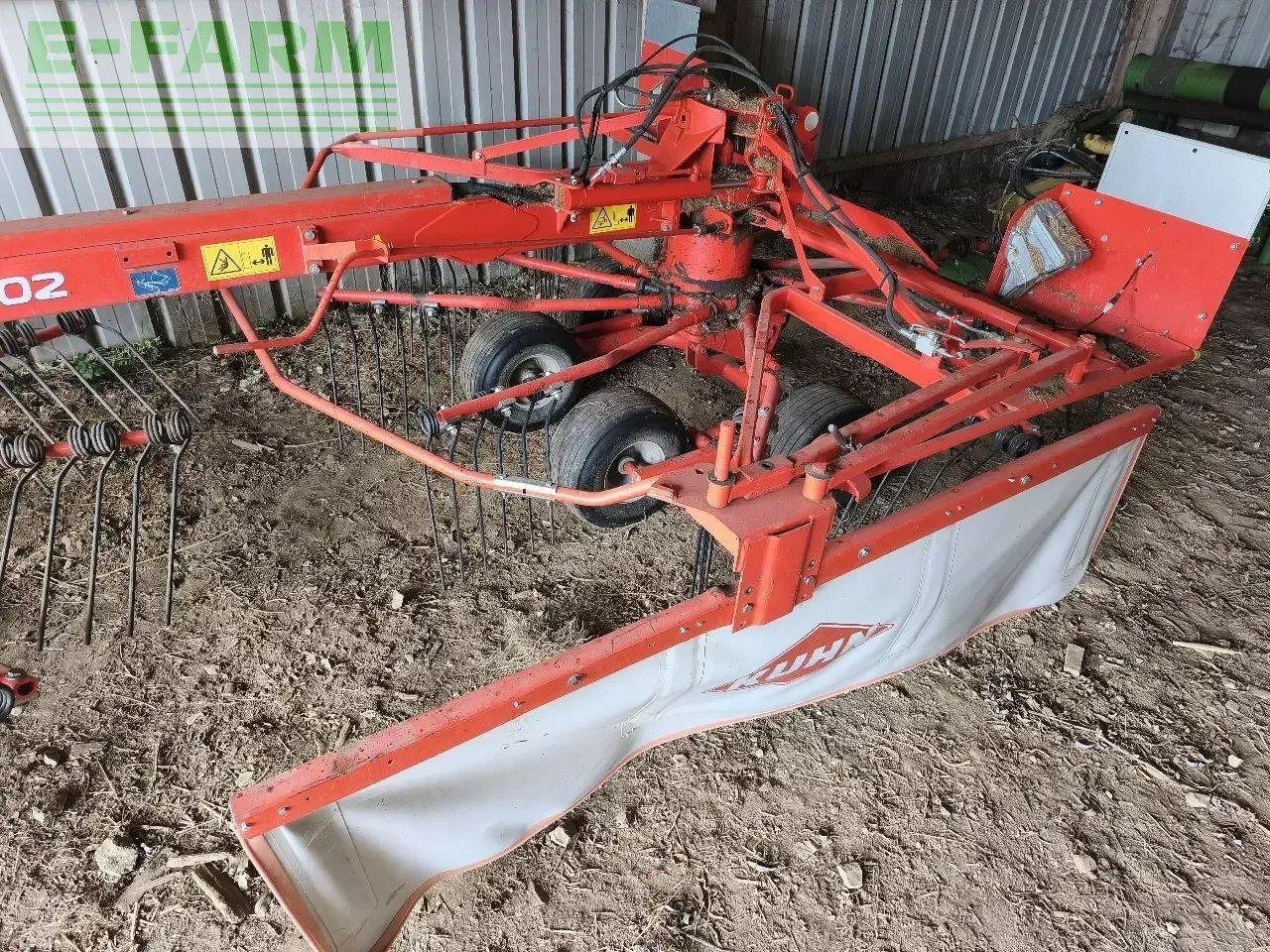 Schwader del tipo Kuhn ga 6002, Gebrauchtmaschine en CHAUVONCOURT (Imagen 3)