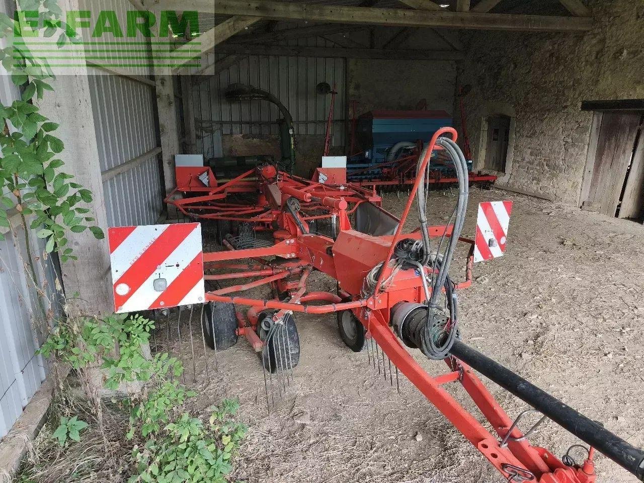 Schwader del tipo Kuhn ga 6002, Gebrauchtmaschine en CHAUVONCOURT (Imagen 5)