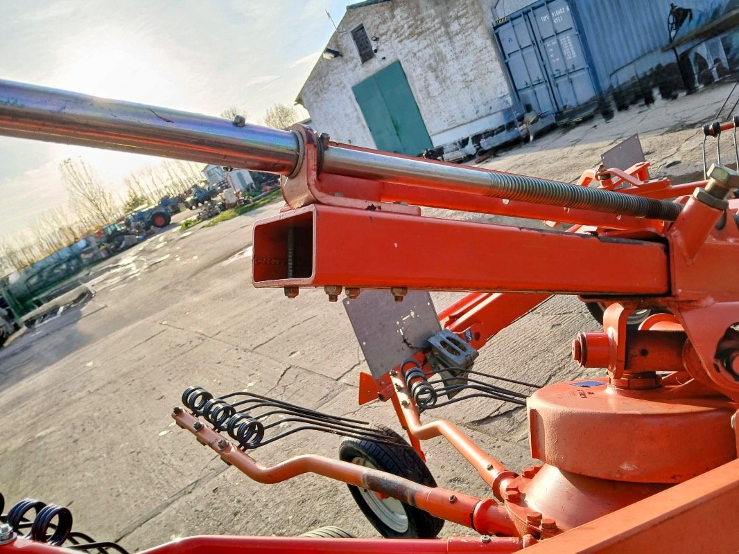 Schwader του τύπου Kuhn GA 6501, Gebrauchtmaschine σε Liebenwalde (Φωτογραφία 13)