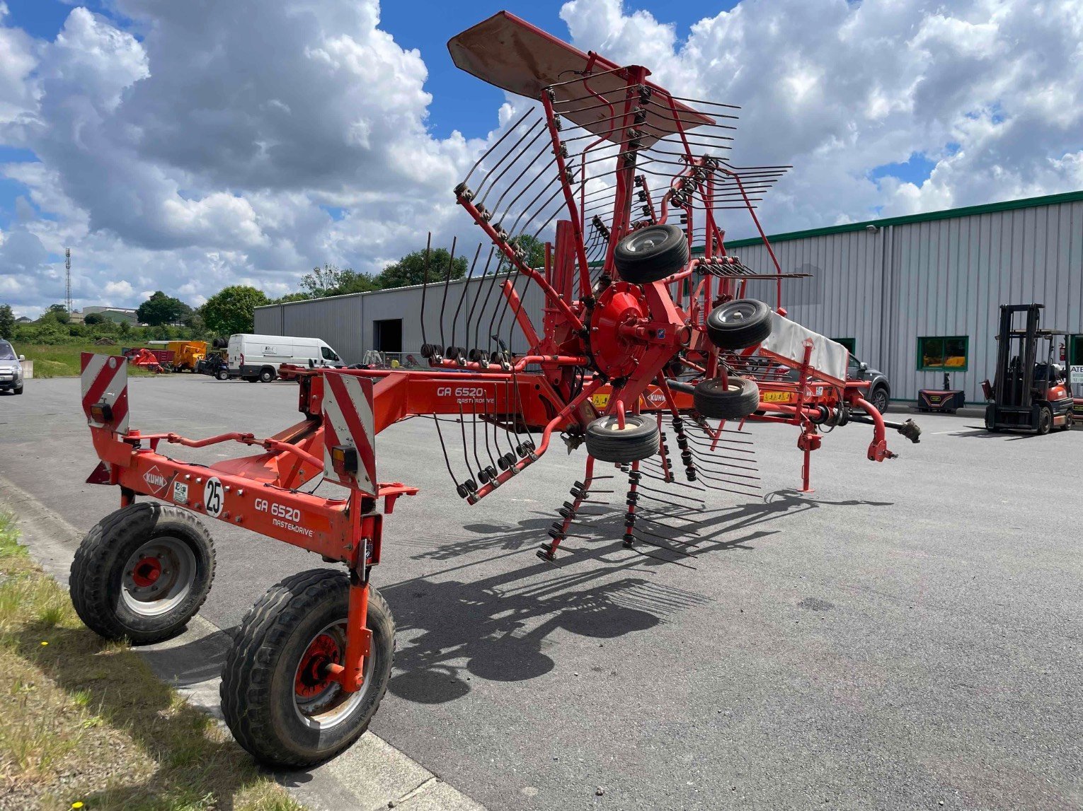 Schwader za tip Kuhn GA 6520, Gebrauchtmaschine u SAINT CLAIR SUR ELLE (Slika 5)