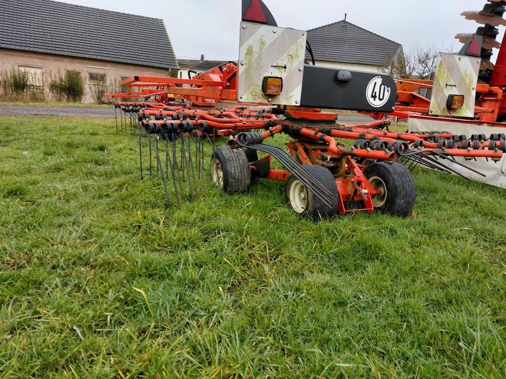 Schwader des Typs Kuhn GA 6622, Gebrauchtmaschine in DIFFENBACH-LES-HELLIMER (Bild 3)