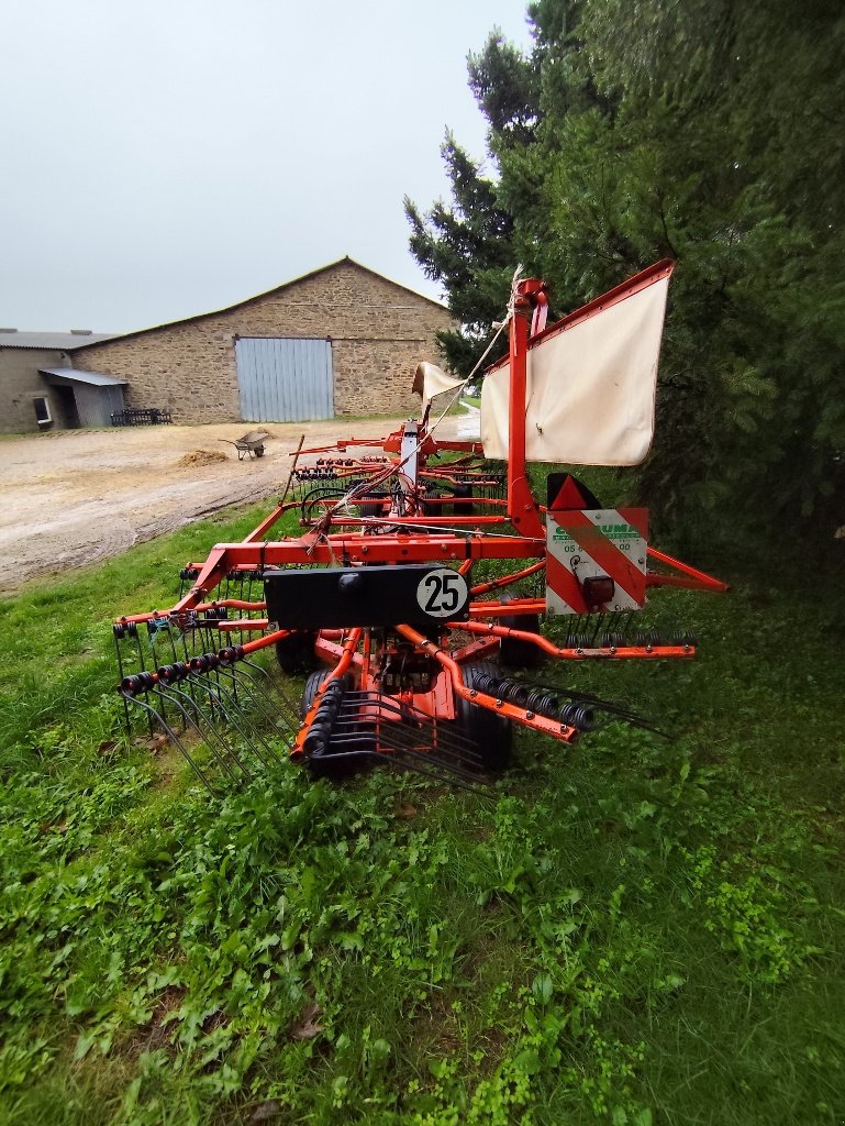 Schwader от тип Kuhn GA 6622, Gebrauchtmaschine в Calmont (Снимка 3)
