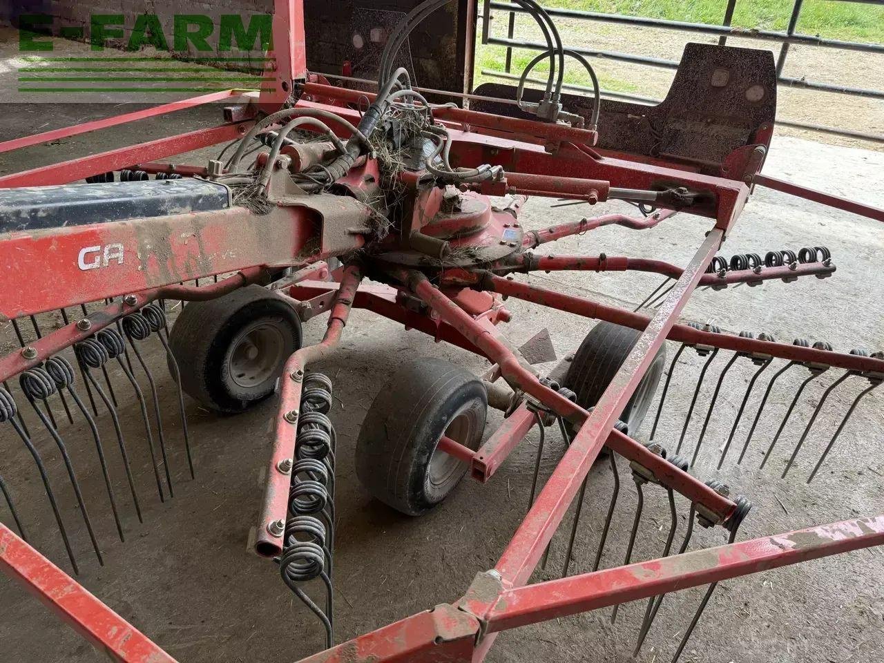 Schwader tip Kuhn ga 6632 +, Gebrauchtmaschine in CHAUVONCOURT (Poză 8)