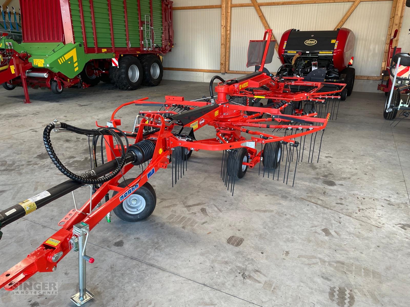 Schwader van het type Kuhn GA 6632 +, Neumaschine in Ebenhofen (Foto 2)