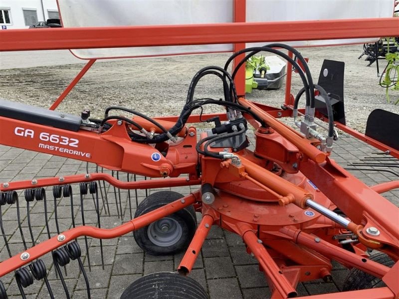 Schwader от тип Kuhn GA 6632 MASTERDRIVE, Gebrauchtmaschine в Töging a. Inn (Снимка 6)