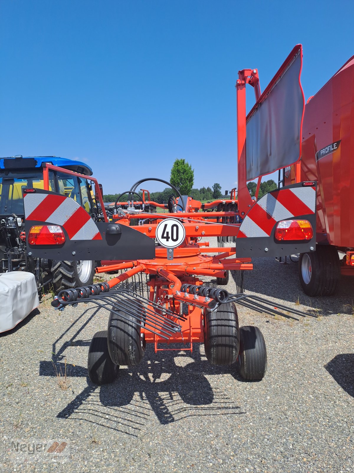 Schwader του τύπου Kuhn GA 6632, Neumaschine σε Bad Waldsee Mennisweiler (Φωτογραφία 1)