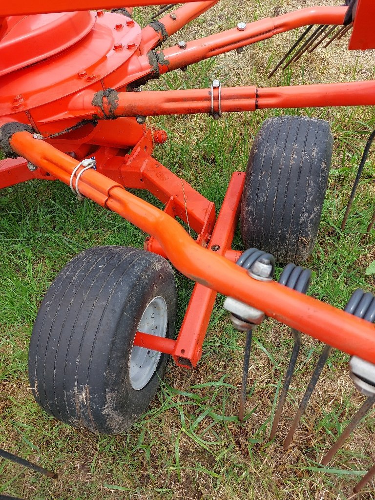 Schwader tipa Kuhn GA 6632, Gebrauchtmaschine u DIFFENBACH-LES-HELLIMER (Slika 3)