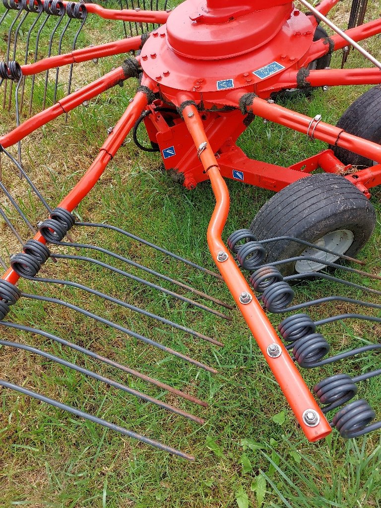 Schwader tipa Kuhn GA 6632, Gebrauchtmaschine u DIFFENBACH-LES-HELLIMER (Slika 5)