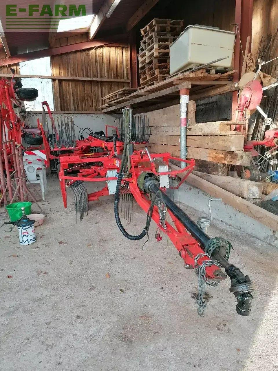 Schwader of the type Kuhn ga 6632, Gebrauchtmaschine in CHAUVONCOURT (Picture 1)