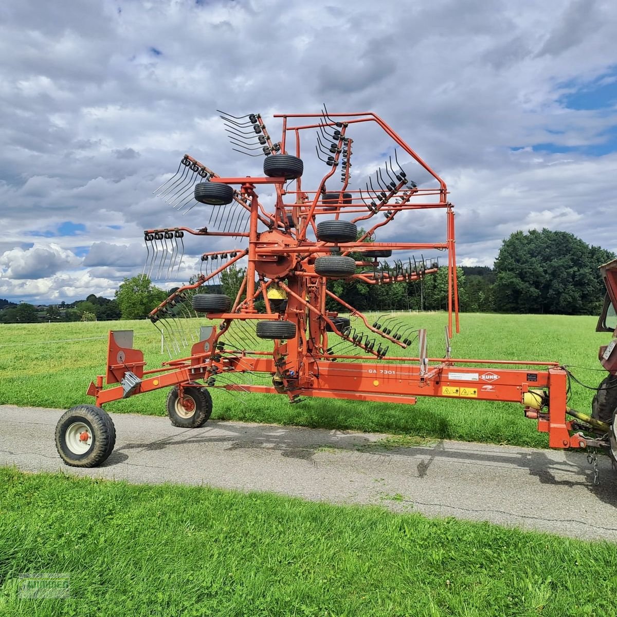 Schwader of the type Kuhn GA 7301 - gebrauchter Mittelschwader, Gebrauchtmaschine in Kematen (Picture 3)