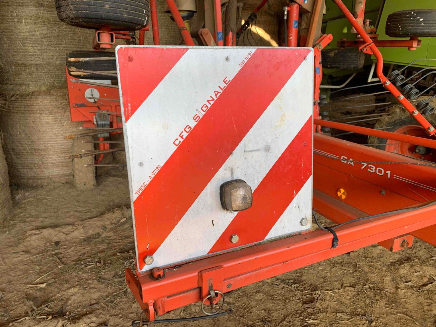 Schwader vrste Kuhn GA 7301, Gebrauchtmaschine v ORLEIX (Slika 7)