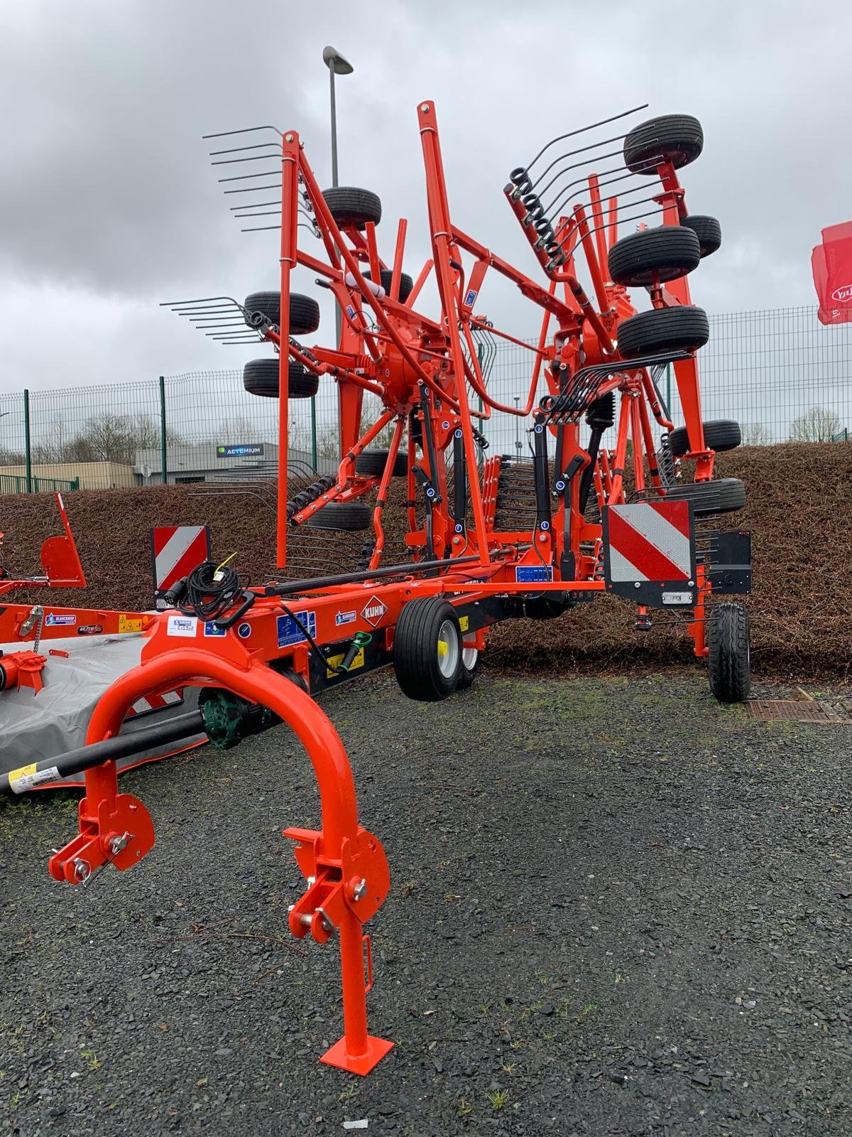 Schwader tipa Kuhn GA 7501+, Gebrauchtmaschine u CONDE SUR VIRE (Slika 2)