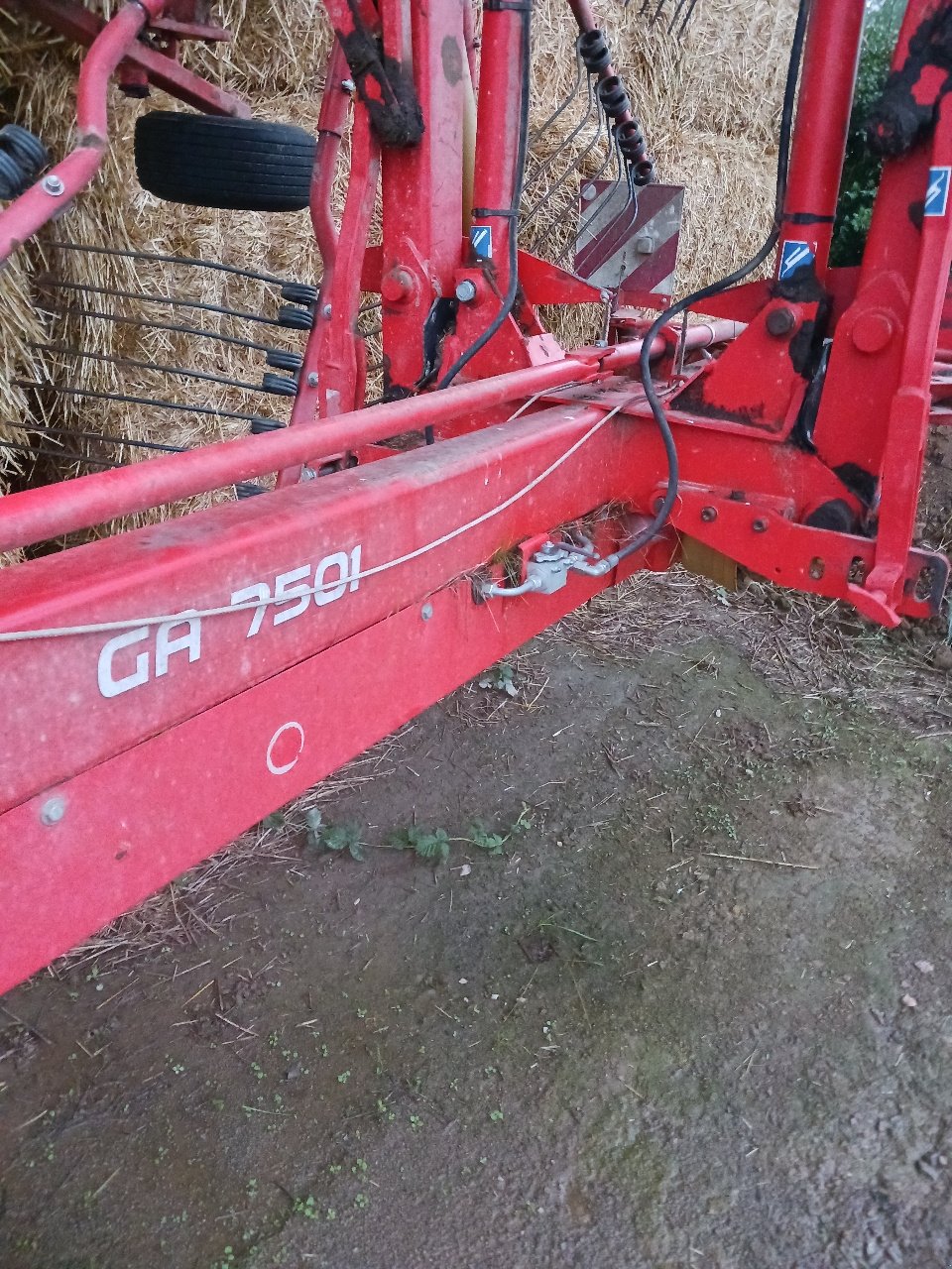Schwader van het type Kuhn Ga 7501, Gebrauchtmaschine in SAINT HILAIRE EN MORVAN (Foto 3)