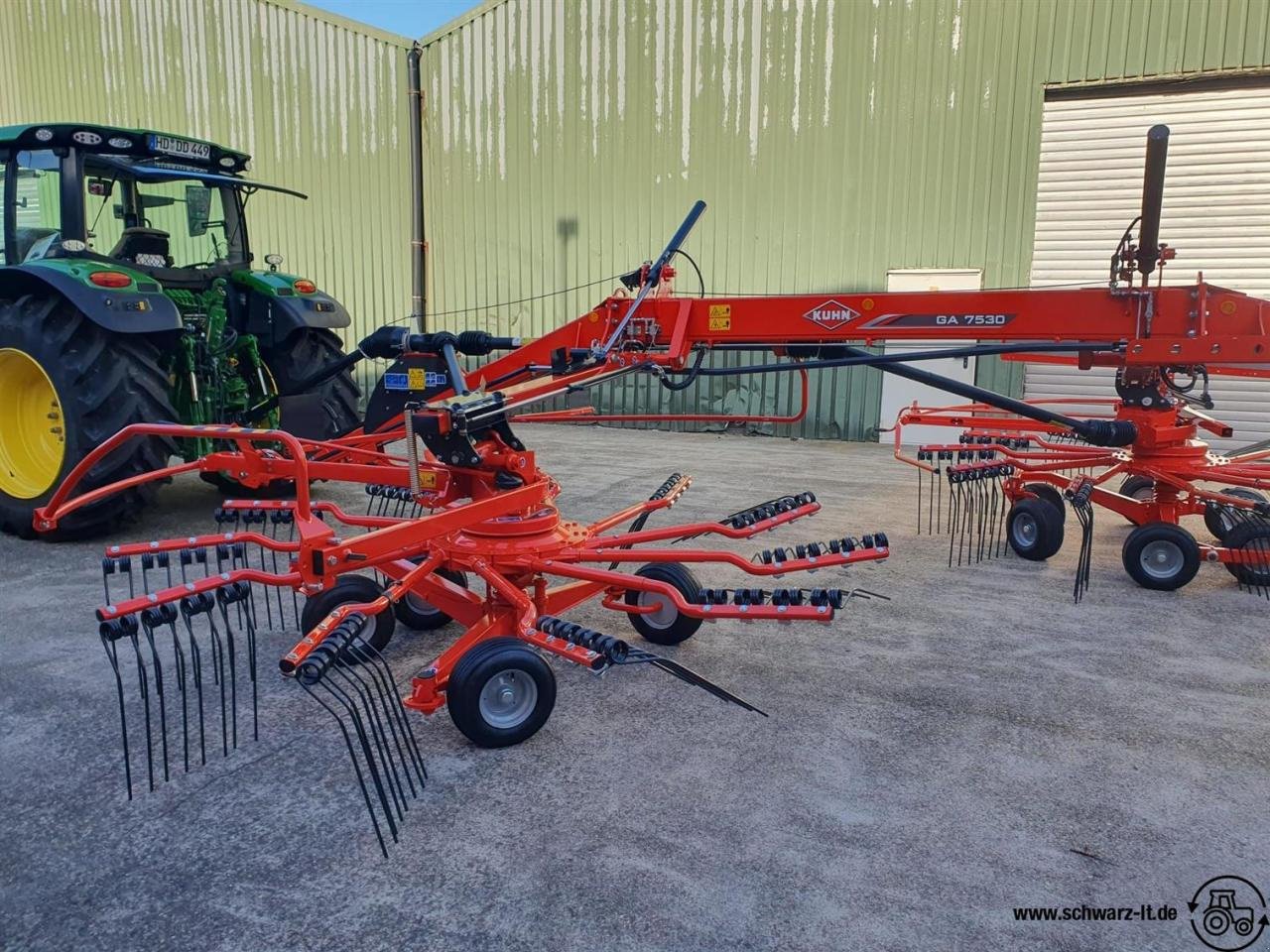 Schwader des Typs Kuhn GA 7530, Neumaschine in Aspach (Bild 13)