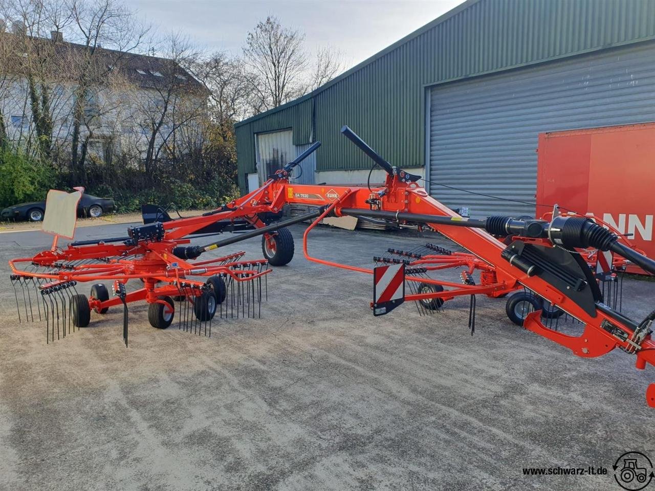 Schwader des Typs Kuhn GA 7530, Neumaschine in Aspach (Bild 15)