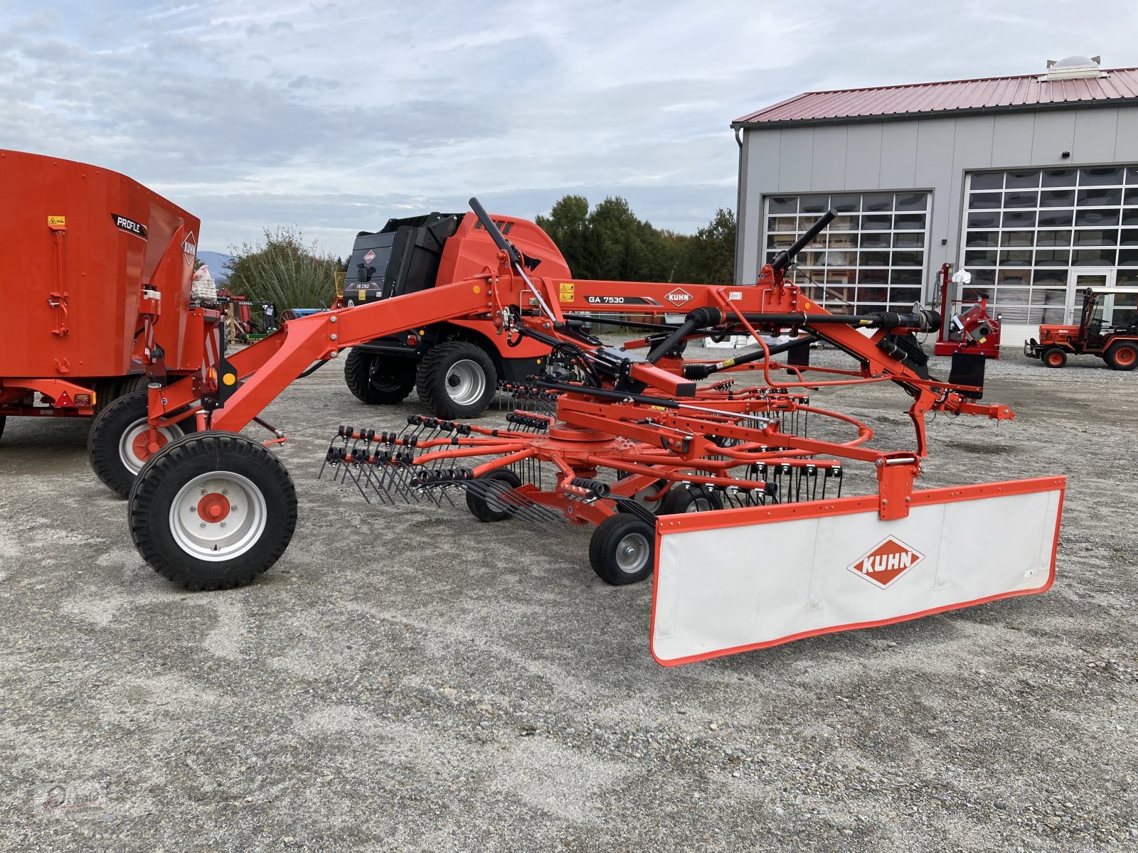 Schwader typu Kuhn GA 7530, Neumaschine v Iggensbach (Obrázok 4)