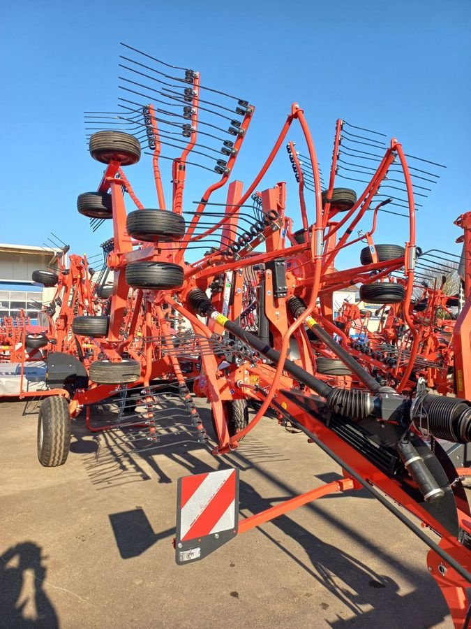 Schwader des Typs Kuhn GA 7631, Neumaschine in Göpfritz (Bild 6)