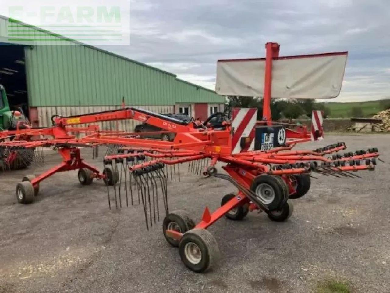 Schwader del tipo Kuhn ga 7932, Gebrauchtmaschine en CHAUVONCOURT (Imagen 2)