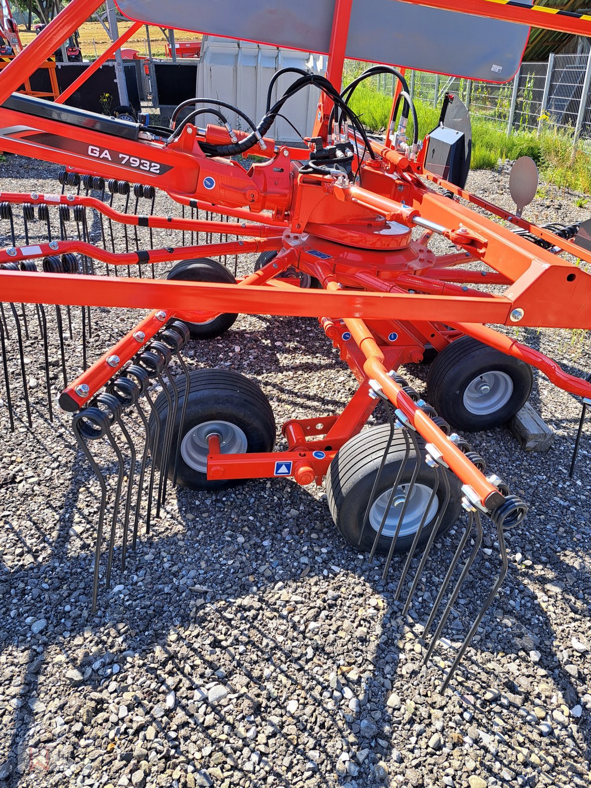 Schwader del tipo Kuhn GA 7932, Neumaschine In Meßkirch (Immagine 5)