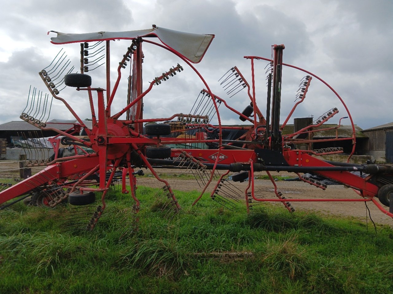 Schwader typu Kuhn GA 8030, Gebrauchtmaschine w SAINT JAMES (Zdjęcie 5)