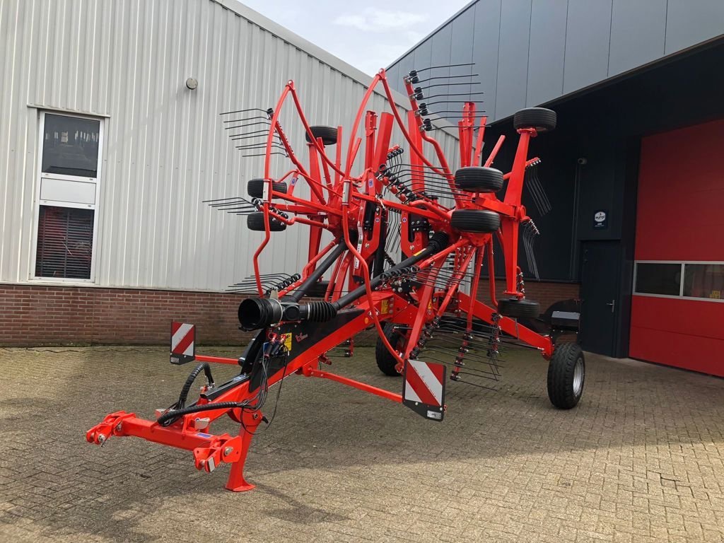 Schwader tipa Kuhn GA 8131, Neumaschine u MARIENHEEM (Slika 1)