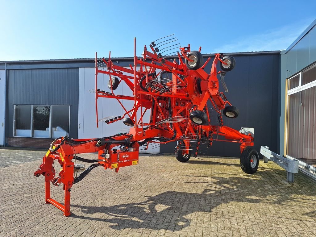 Schwader от тип Kuhn GA 8521 HYDRO, Gebrauchtmaschine в MARIENHEEM (Снимка 3)