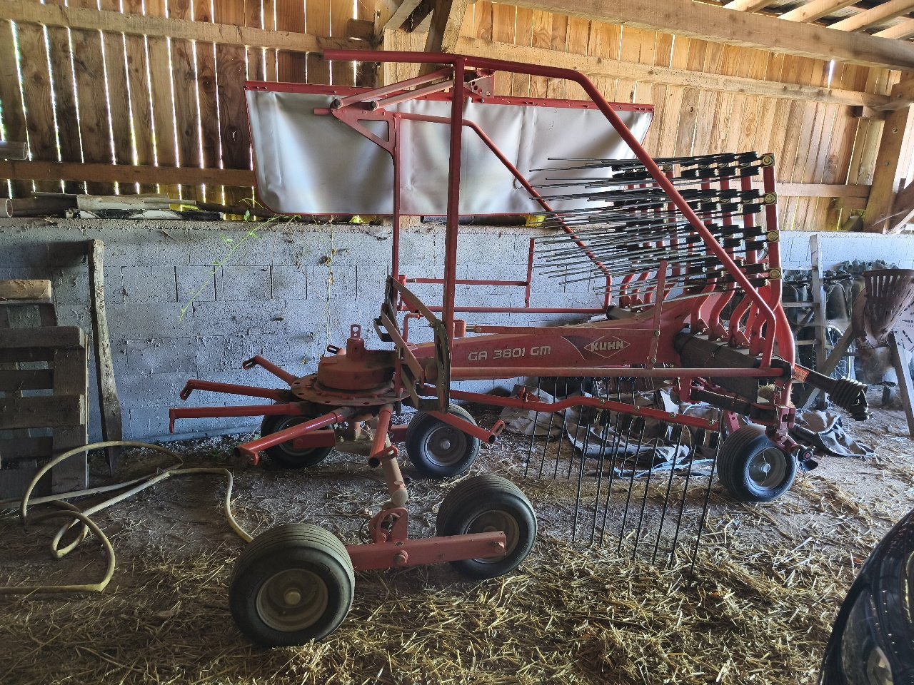 Schwader типа Kuhn Ga3801mh, Gebrauchtmaschine в Saint-Nabord (Фотография 2)