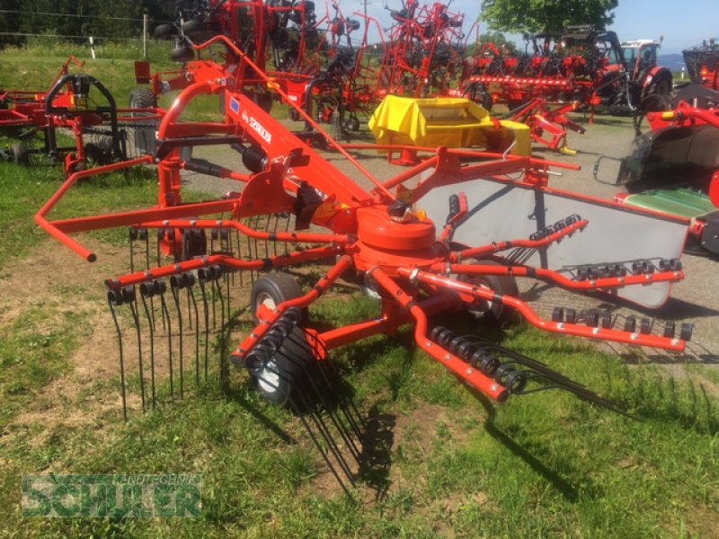 Schwader typu Kuhn GA3901, Neumaschine v St. Märgen (Obrázek 1)