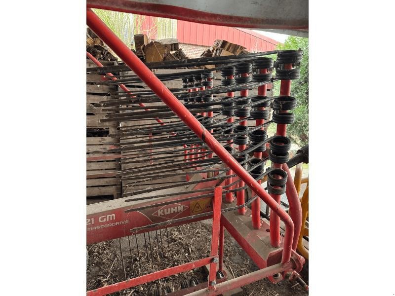 Schwader typu Kuhn GA4121GM, Gebrauchtmaschine w ESCAUDOEUVRES (Zdjęcie 2)