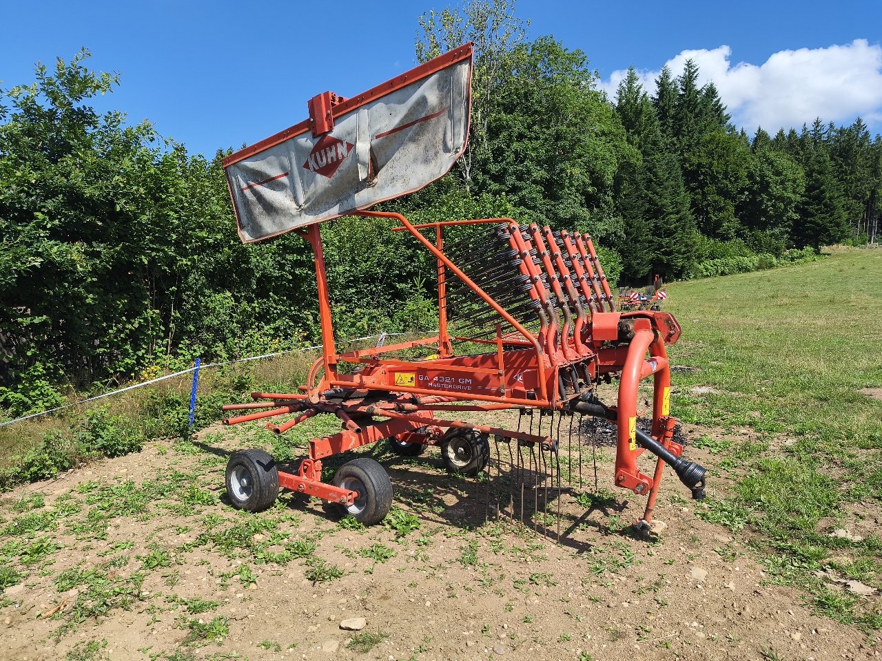 Schwader tipa Kuhn Ga4321gm, Gebrauchtmaschine u Saint-Nabord (Slika 1)
