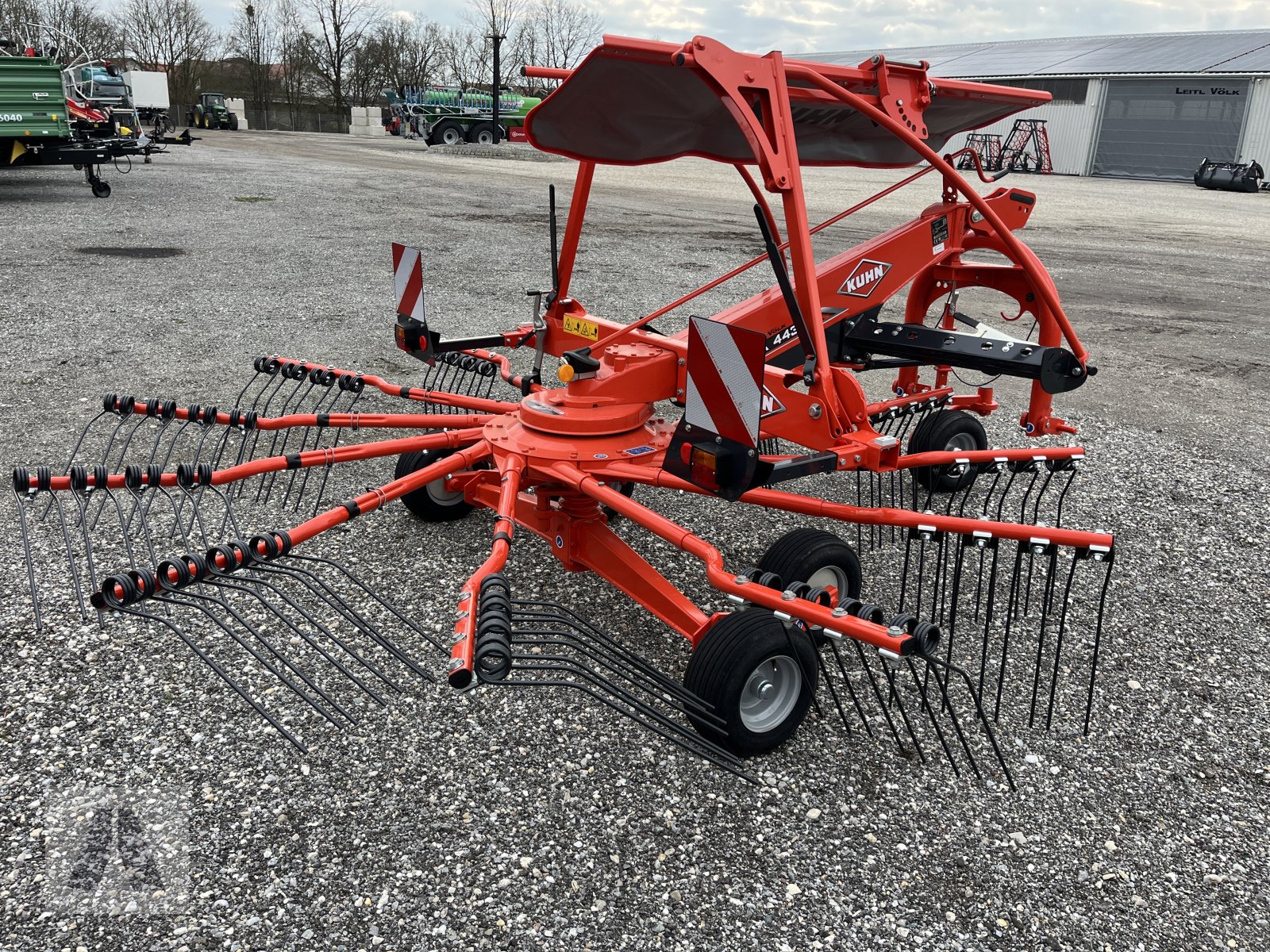 Schwader of the type Kuhn GA4431, Neumaschine in Eggenfelden (Picture 7)