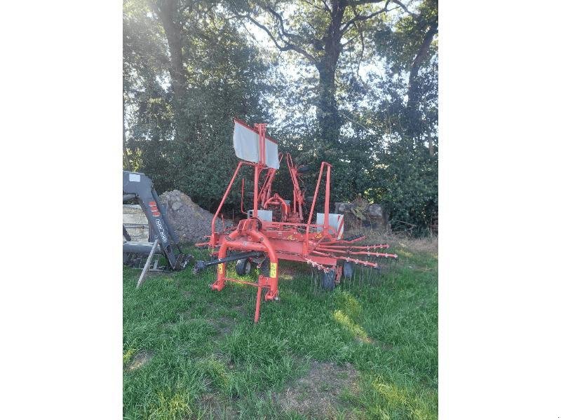 Schwader tipa Kuhn GA4521GM, Gebrauchtmaschine u PLUMELEC (Slika 1)